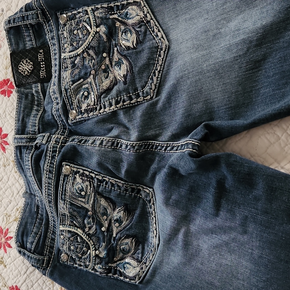 Women's Miss Me blue jeans skinny sz 31. No hole rips or tears.